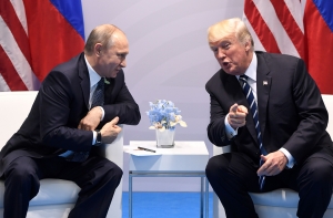 Политолог: встреча Путина и Трампа - это знакомство