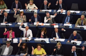 Депутаты Европарламента возмущены предложением Лондона по гражданам ЕС