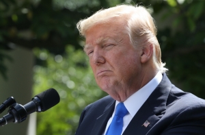 Трамп: США не позволят трансгендерам служить в армии