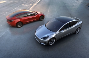 Илон Маск показал новый электрокар Tesla Model 3