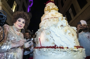 Звездный юбилей: Джина Лоллобриджида отпраздновала 90-летие
