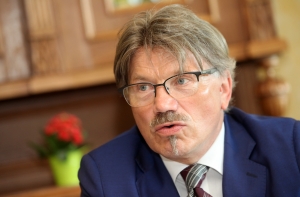 Кирсонс: Baltkom набирает обороты - его слушают как русские, так и латыши