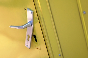 В субботу было обворовано 18 транспортных средств и девять квартир