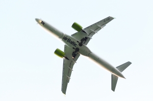 В июне airBaltic перевезла рекордное количество пассажиров