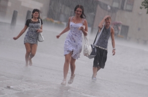 Стихия не оправдала: гроза в Риге оказалась нестрашной