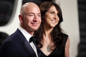 Самым богатым человеком в мире стал основатель Amazon