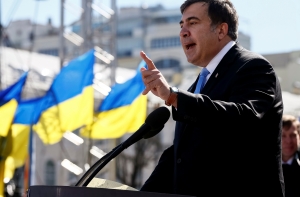 Саакашвили хочет вернуть украинский паспорт и бороться с Порошенко