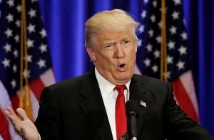 На фасаде отеля Трампа появилось изображение Путина