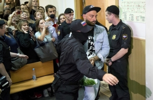 Малахов, Киркоров и Козловский готовы поручиться за Серебренникова