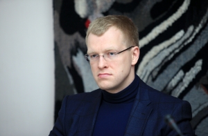 Элксниньш: депутатам необходимо объединиться для борьбы с коррупцией