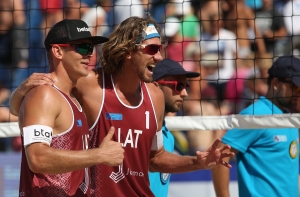 Самойлов и Шмединьш пробились в финал ЧЕ