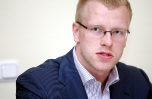 Элксниньш лишил вице-мэра Эйгимса права подписи