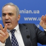 Каспаров решил вернуться в шахматы