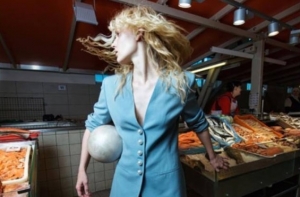 Итальянский Vogue «прославил» Центральный рынок Риги