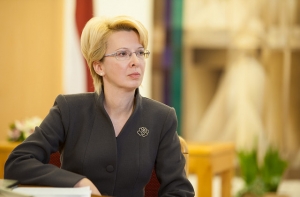 Мурниеце: сначала дадим гражданство новорожденным, а потом - всем негражданам?