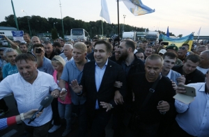 Саакашвили прорвал оцепление на границе, чтобы попасть на Украину