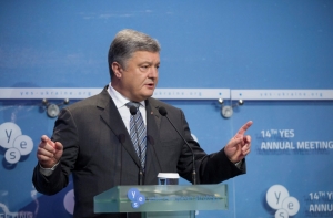 Порошенко: цель Украины — вернуть Крым и Донбасс в 2018 году