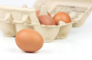 Яичный скандал затронул Латвию: в страну поступило 32 кг зараженной продукции