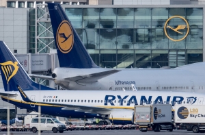 Ryanair отменил два сегодняшних рейса