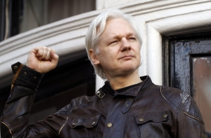 Основатель WikiLeaks рассказал о первой мировой интернет-войне