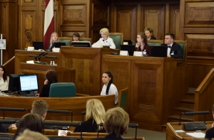 Сейм вернулся с каникул и начинает работать