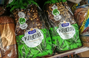 Турист впечатлен магазином в Латвии: хлеб с коноплей, пиво с клюквой и салат-бар