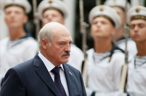 Лукашенко призвал чиновников прекратить оправдываться за учения «Запад-2017»