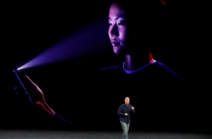 Apple оправдалась за главный провал на презентации iPhone X