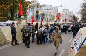 В центре Киева митингующие подрались с полицейскими