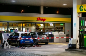 В Швейцарии подросток из Латвии с топором набросился на прохожих