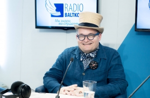 АНОНС: на радио Baltkom - историк моды Александр Васильев