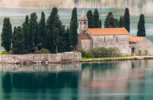 Самые маленькие обитаемые острова в мире (10 фото)