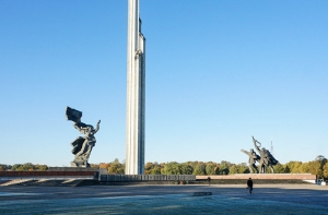 Начат сбор подписей за демонтаж Памятника Освободителям Риги