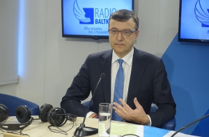 Комик о своей шутке про латышей и Сибирь: надо высмеивать то, что болит