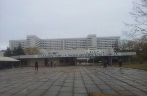 В больнице Gaiļezers ответили на обвинение в смерти пациента