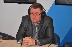 Сержантс: Россия беднеет - желающих получить ВНЖ все меньше