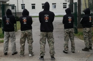 Кто в доме хозяин: национал-радикалы напугали беженцев в «Муцениеки»