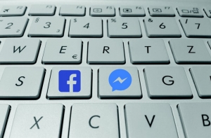 Цукерберга попросили проверить Facebook на наличие «русского влияния» в Британии
