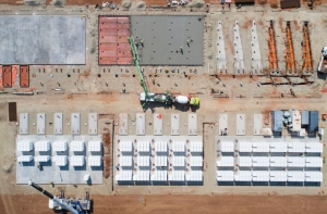 Tesla построила самую большую литиевую батарею в мире