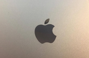 Тим Кук сравнил стоимость iPhone X с чашкой кофе