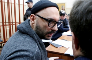 Суд арестовал машину, квартиру и счета Серебренникова