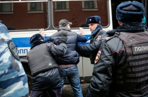 В Москве задержали более 200 человек