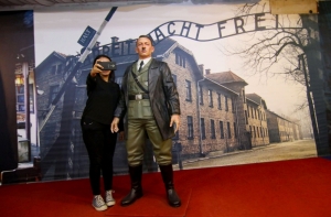 Из музея восковых фигур в Индонезии со скандалом убрали Гитлера