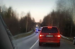 Автоводителей предупреждают о «черном льде» на дорогах