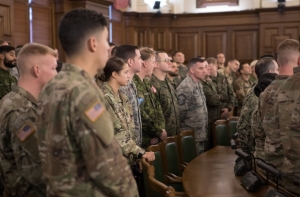 Гордон: грустно, что женщин-кандидатов в президенты России делают посмешищем