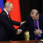 ВИДЕО: Путин на переговорах в Сочи уронил стул Эрдогана