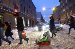 Ночью в Латвии намело сугробы