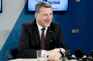 Опубликованы рейтинги политиков: наивысшую оценку получил Вейонис