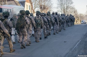 По Латвии пройдут военные НАТО: местных жителей просят не беспокоиться