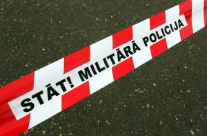 В Вецумниекском крае в кювет съехал военный грузовик